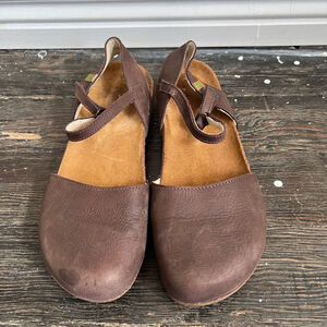 Naturalista Sandals Brown Size 39